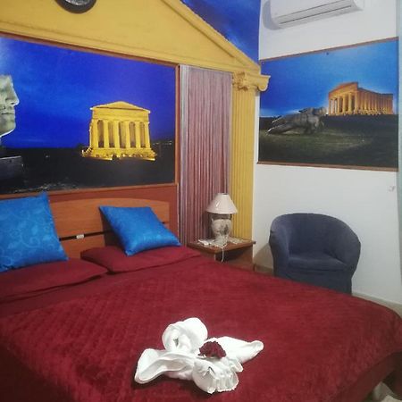 Апартаменти Vigata House Порто-Емпедокле Екстер'єр фото